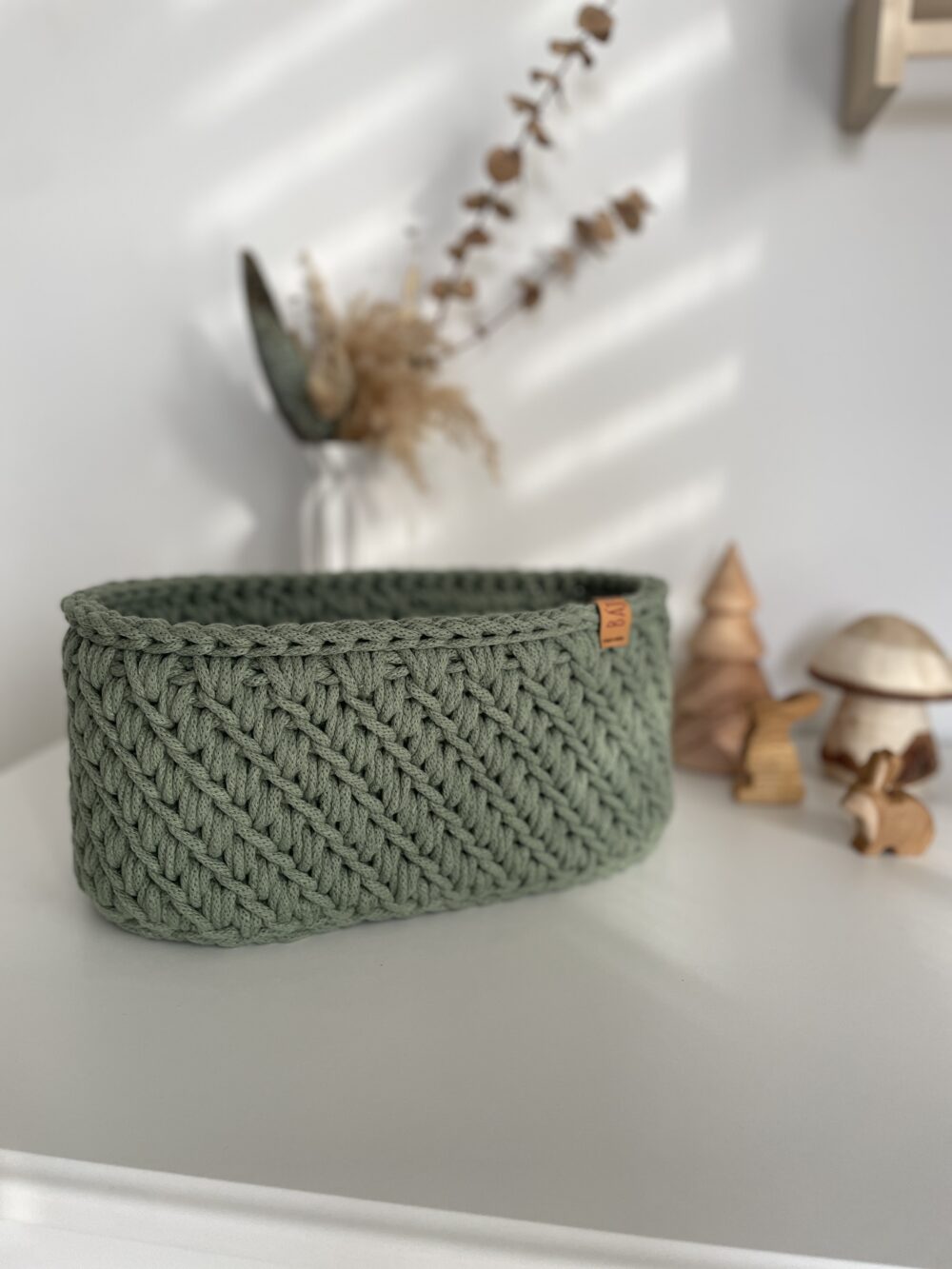 Madaras mintájú ovális tároló - Nagy