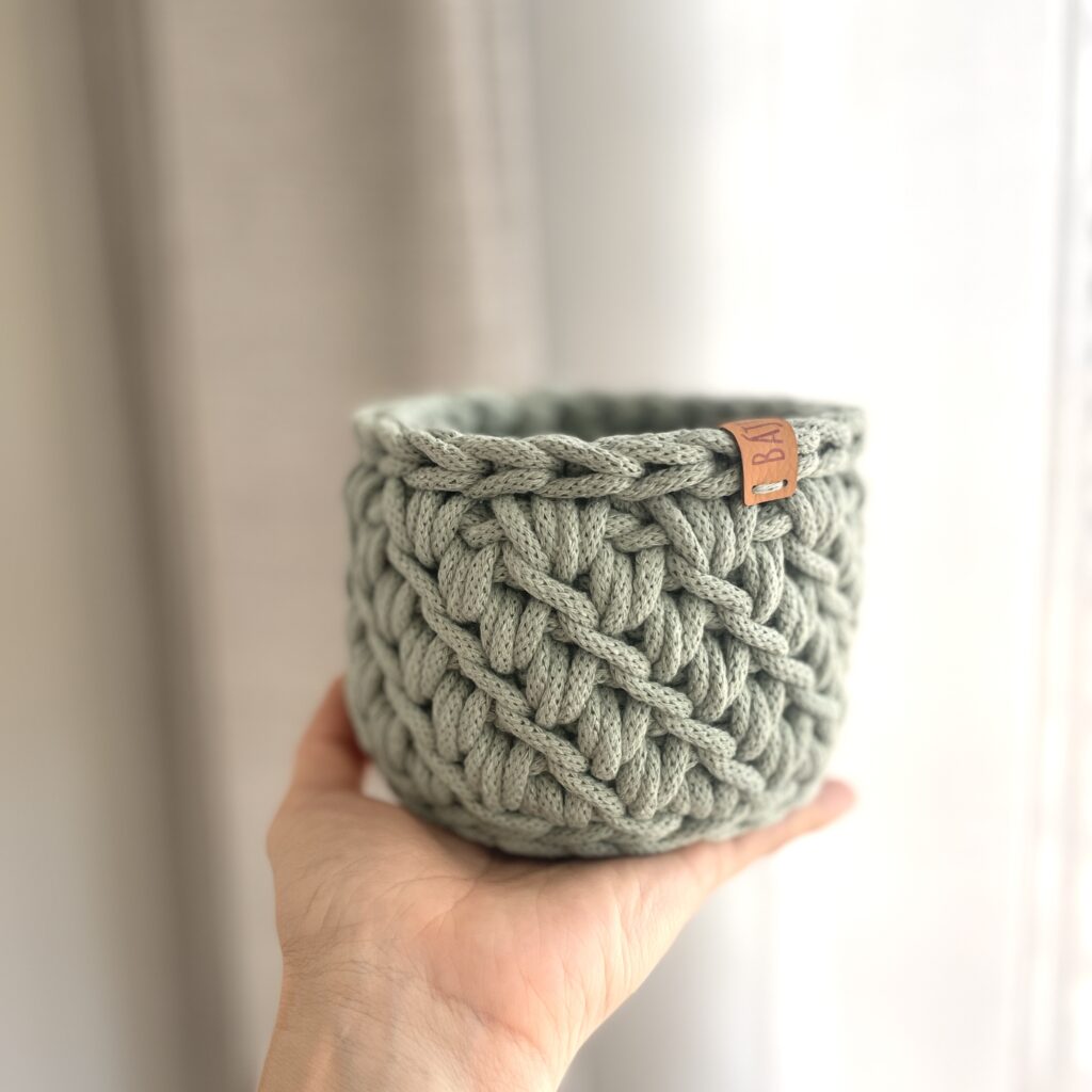 Madaras mintájú kerek tároló - kicsi méret