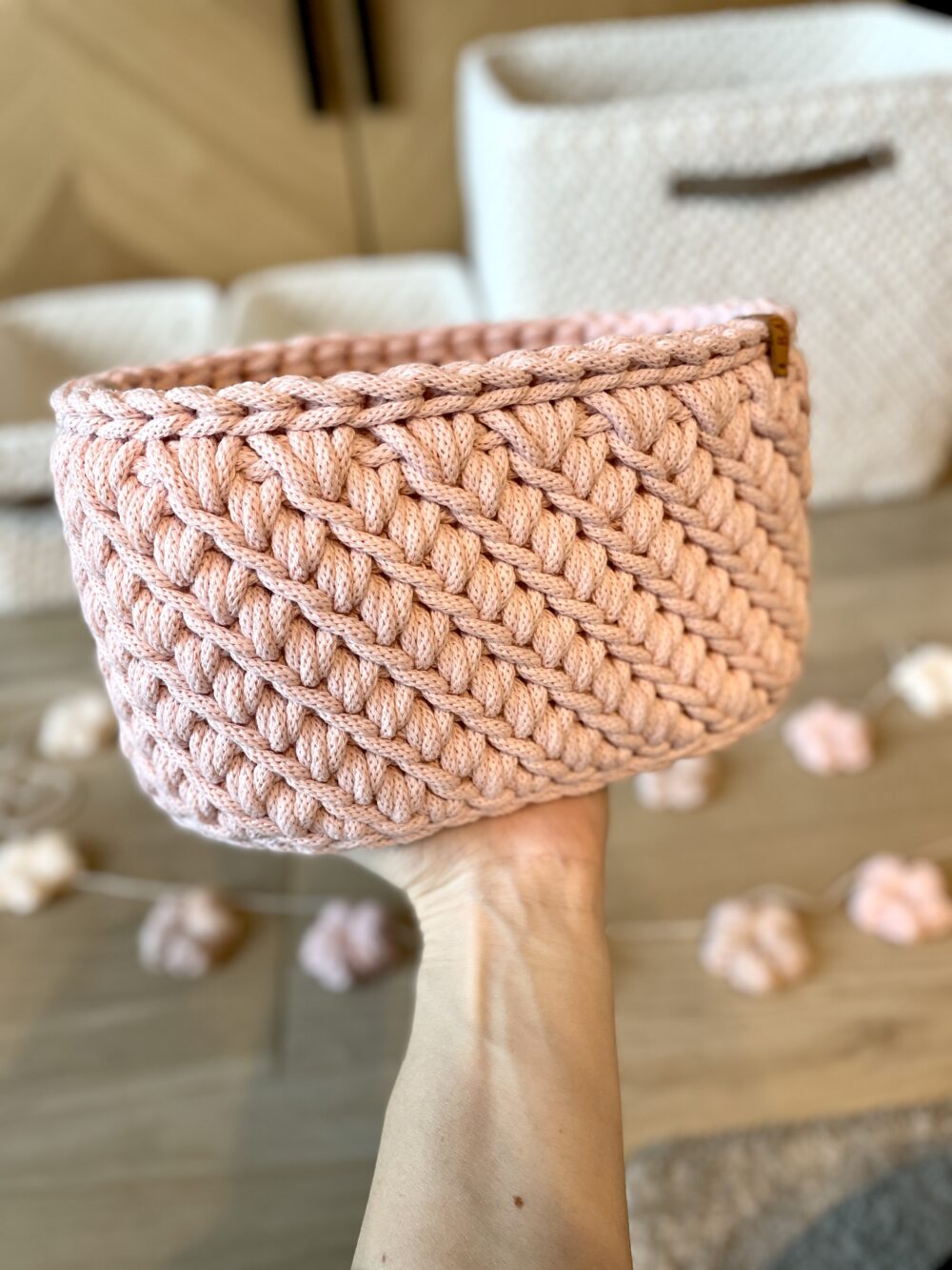 Madaras mintájú ovális tároló - Közepes