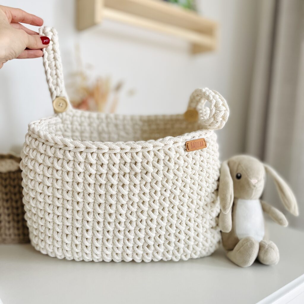 Kiságyra akasztható kosár